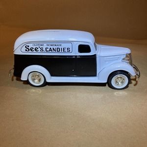 Vintage Ertl Diecast 1938 Chevy Panel Truck Bank See's Candies NICE! w/ Key